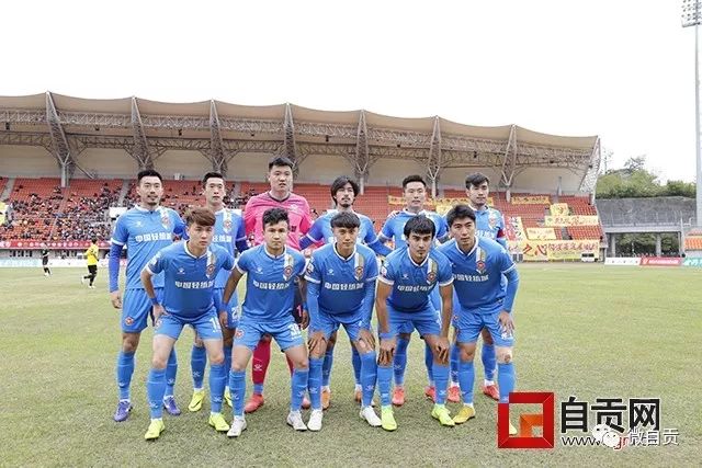 奥格斯堡教练：开场8秒进球令人难以置信，团队表现至关重要